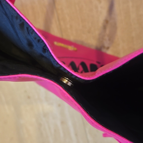 Juicy Couture "Wear Me" Pink Tote Bag - Picture 9 of 11